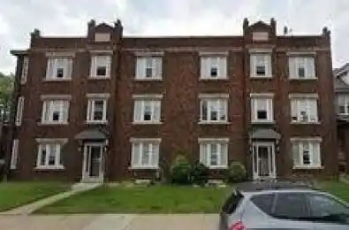 3 Connaught Avenue Unit# 5 Hamilton Ontario L8M 3C3