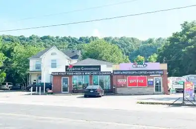 407-409 Main Street Grimsby Ontario L3M 1T1