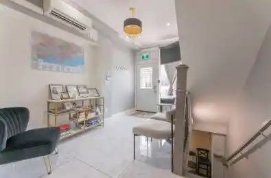 2544 Eglinton Avenue Toronto W04 Ontario M6M 1T1