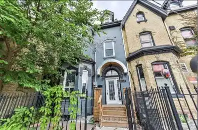 414 Dundas Street Unit# 202 Toronto C08 Ontario M5A 2A8