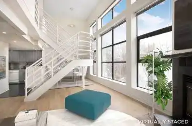 393 King Street Unit# 202 Toronto C08 Ontario M5A 1L3