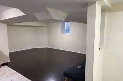 28 Frampton Road Brampton Ontario L7A 4E1