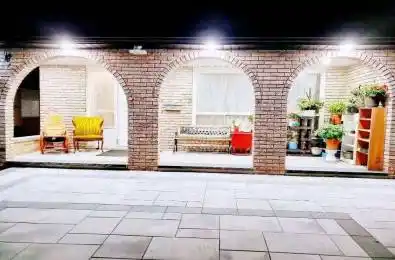 28 Castle Harbour Lane Markham Ontario L3T 3A2