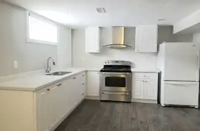 12 Ottawa Court Aurora Ontario L4G 2Y7