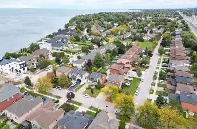 141 Olive Street Grimsby Ontario L3M 5C9