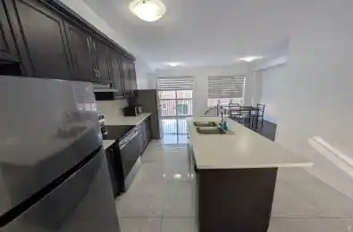 18 Faye Street Brampton Ontario L6P 4M9