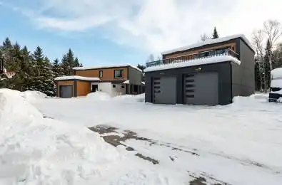 649 Skyhills Road Huntsville Ontario P1H 2N5