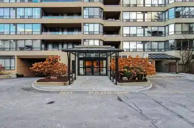 32 Clarissa Drive Unit# 819 Richmond Hill Ontario L4C 9R7