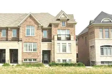 29 Sharbot Lane Markham Ontario L6E 0S7