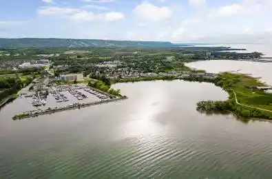 9 Harbour Street Unit# 4407-09 Collingwood Ontario L9Y 5C5