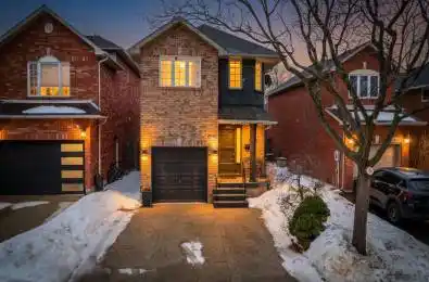 2062 WESTMOUNT Drive Oakville Ontario L6M 3P2