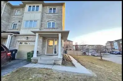 21 Wilkes Crescent Toronto E04 Ontario M1L 0B3
