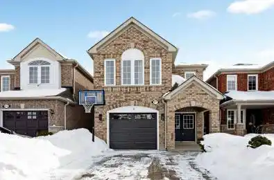 677 Sunbird Trail Pickering Ontario L1X 2X6