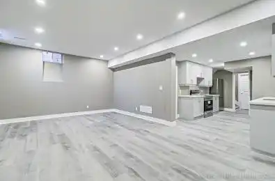 565 Mcgregor Farm Trail Newmarket Ontario L3X 1C1