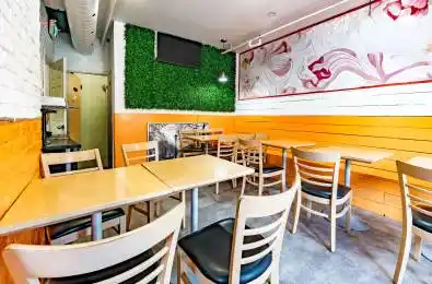 118 John Street Toronto C01 Ontario M5V 2E3