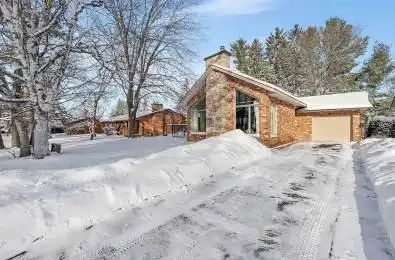 33 Rutherford Crescent Kanata Ontario K2K 1N1