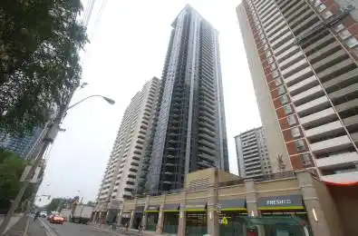 561 Sherbourne Street Unit# 702 Toronto C08 Ontario M4X 0A1