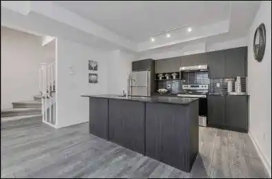 1121 Cooke Boulevard Unit# 4 Burlington Ontario L7T 0C4