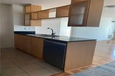 397 Front Street Unit# 3311 Toronto C01 Ontario M5V 3S1