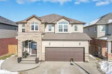 7 BIGGAR Crescent Grimsby Ontario L3M 0E5
