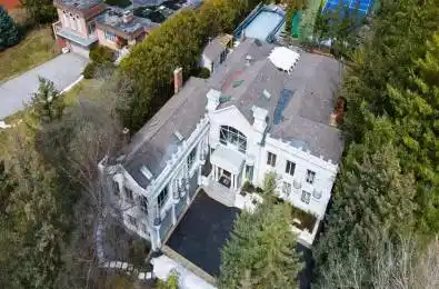 305 Woodland Acres Crescent Vaughan Ontario L6A 1G1