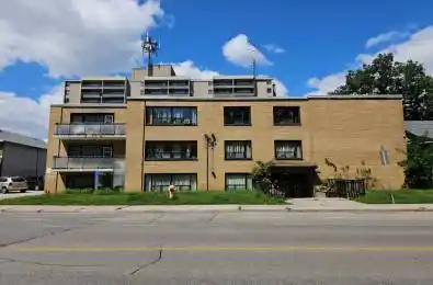 20 Cosburn Avenue Unit# 104 Toronto E03 Ontario M4K 2E7