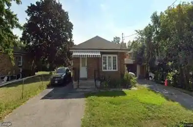 203 john Street Brampton Ontario L6W 2A5