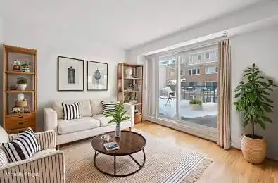 119 Omni Drive Unit# 7 Toronto E09 Ontario M1P 5A6