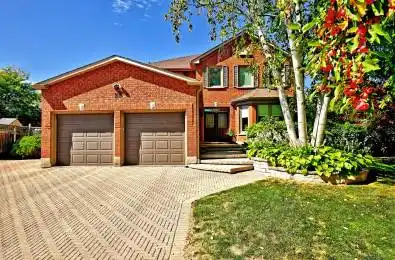 22 Amberwood Court Markham Ontario L3R 9N1