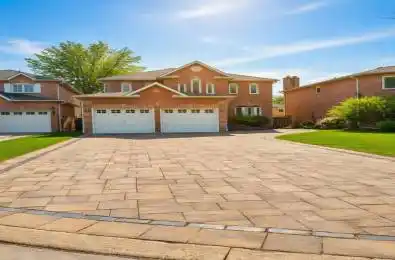 3 Gandy Court Ajax Ontario L1T 3T7