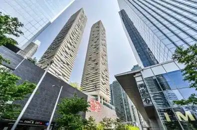 88 Harbour Street Unit# 6805 Toronto C01 Ontario M5J 0C3