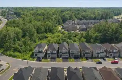 71 Woodhaven Avenue Aurora Ontario L4G 3Y2