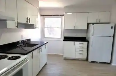 2 Orchard Heights Boulevard Unit# 218 Aurora Ontario L4G 3W3