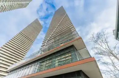 30 Shore Breeze Drive Unit# 527 Toronto W06 Ontario M8V 0J1