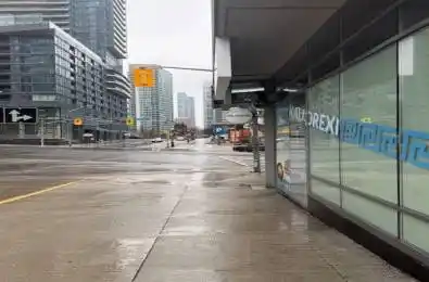 333 Bremner Boulevard Toronto C01 Ontario M5V 3X9