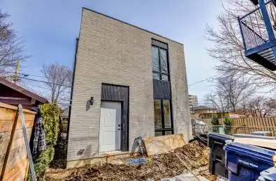 33 Kirknewton Road Unit# Garden Suite Toronto W03 Ontario M6E 3X9