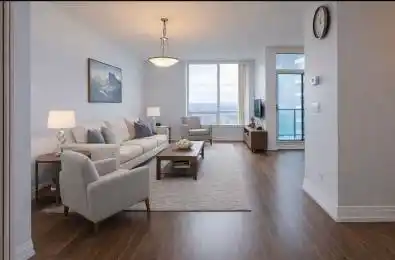 7165 Yonge Street Unit# PH09 Markham Ontario L3T 0C5